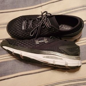 Under armour speedform Gemini tennis shoes